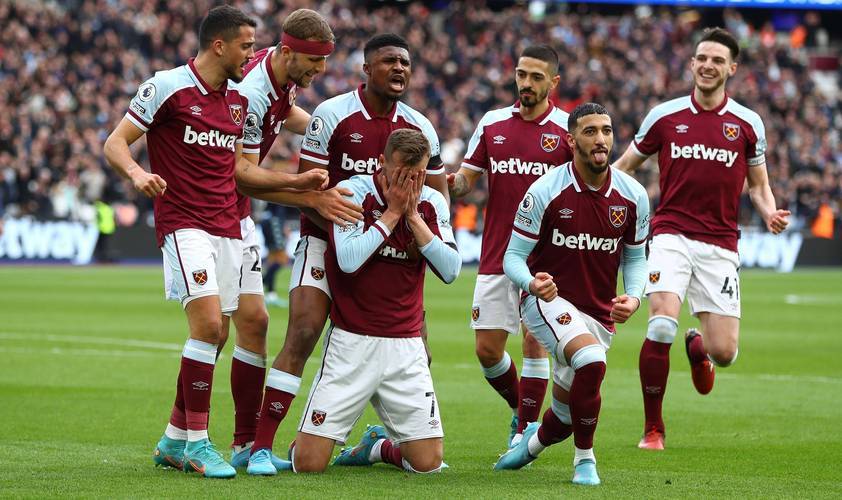 芝加哥公牛球员诺亚·埃森格因伤报销，NBA生涯受挫，发展联盟表现亮眼，未来仍有潜力。