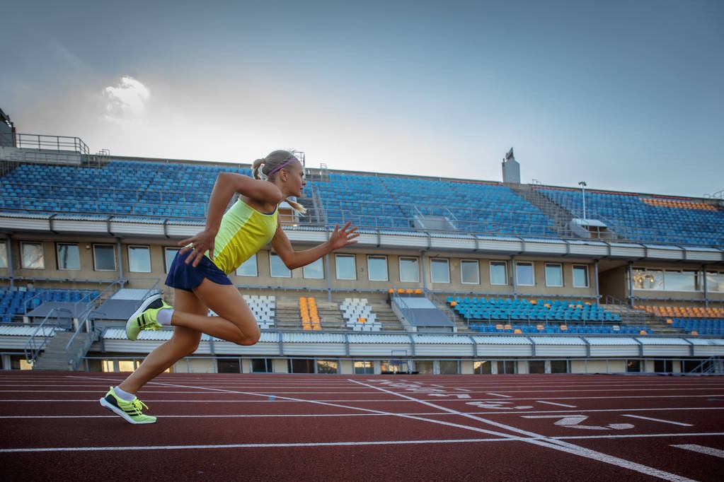参加欧冠决赛后才上演荷兰队处子秀，马特森是95